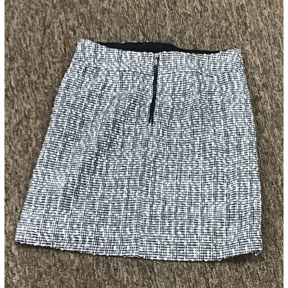 Womans Ann Taylor Skirt size 8 Blue/White - Picture 2 of 2